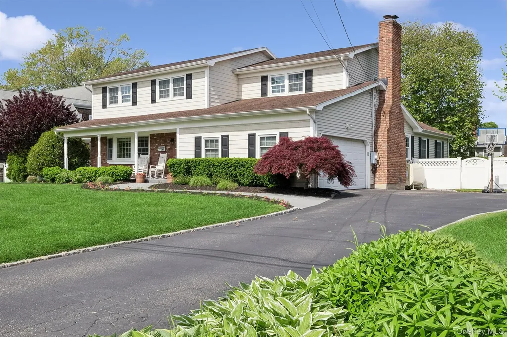 97 Sunset Drive Sayville NY 11782