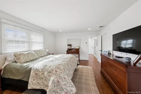 97 Sunset Drive Sayville NY 11782