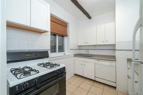 45 Pondfield Road W Bronxville NY 10708