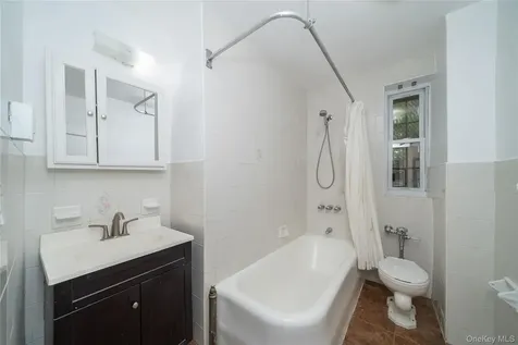 45 Pondfield Road W Bronxville NY 10708
