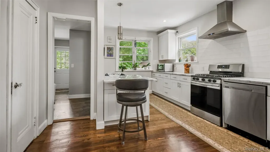 156 Forster Avenue Fleetwood NY 10552
