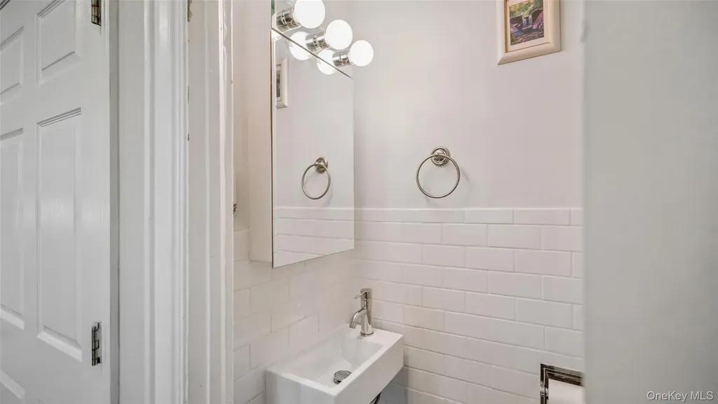 156 Forster Avenue Fleetwood NY 10552
