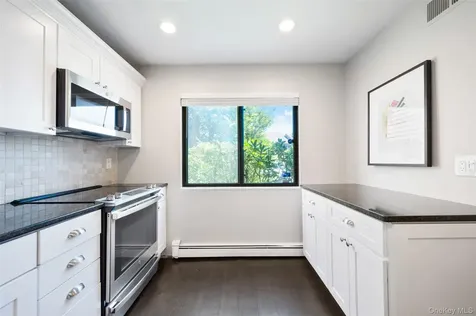 73 Greenway Lane Rye Brook NY 10573