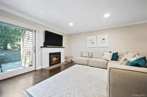73 Greenway Lane Rye Brook NY 10573
