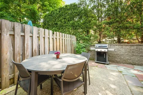 73 Greenway Lane Rye Brook NY 10573