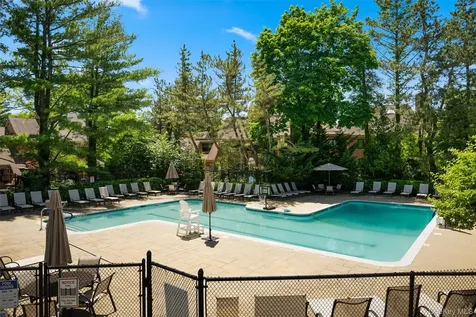 73 Greenway Lane Rye Brook NY 10573