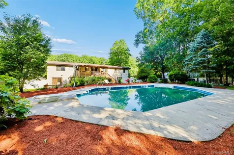 5 Shagbark Court New City NY 10956