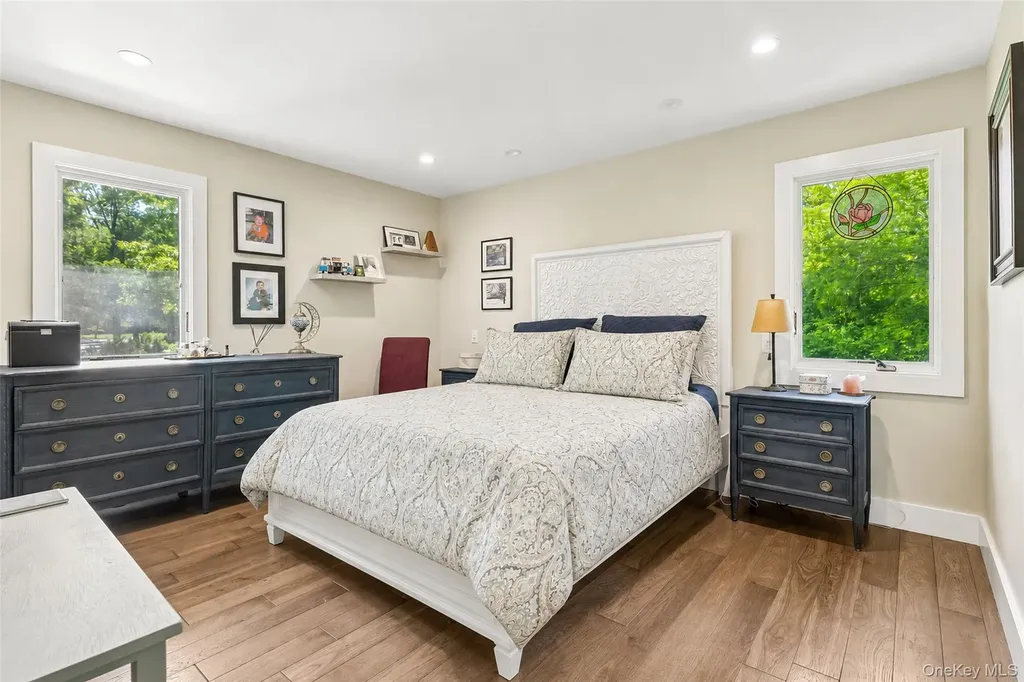 7 Dalton Lane East Northport NY 11731
