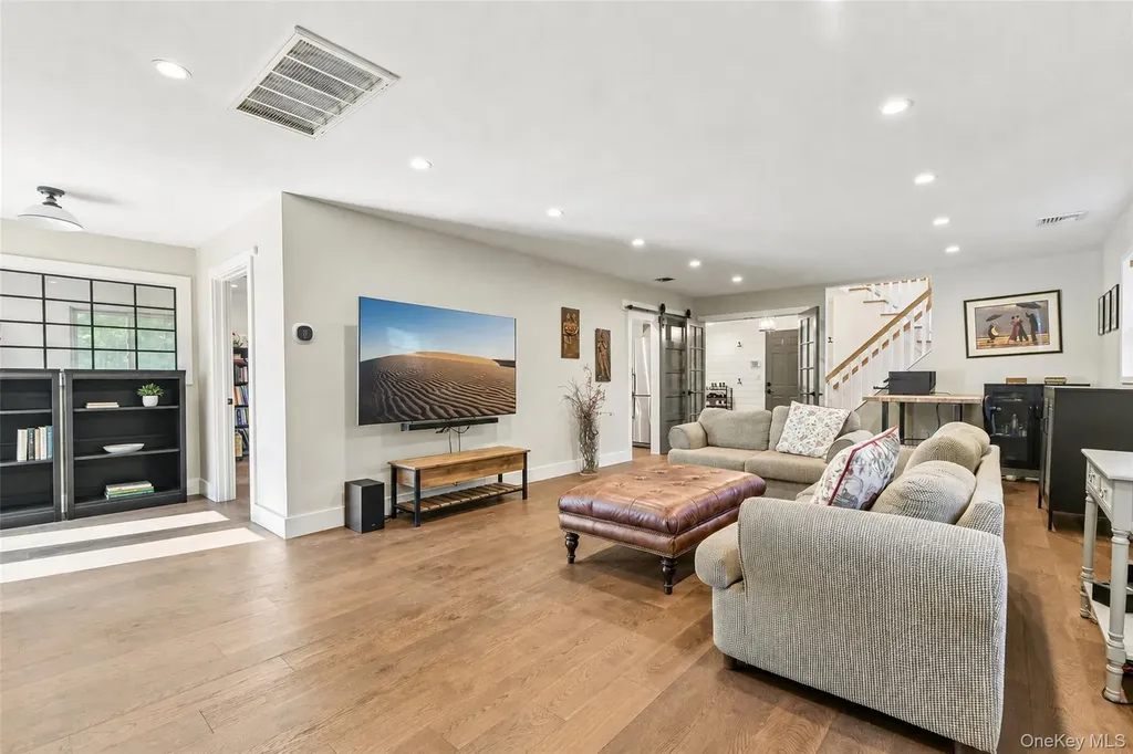 7 Dalton Lane East Northport NY 11731