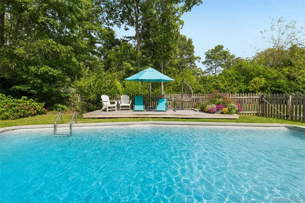 7 Dalton Lane East Northport NY 11731