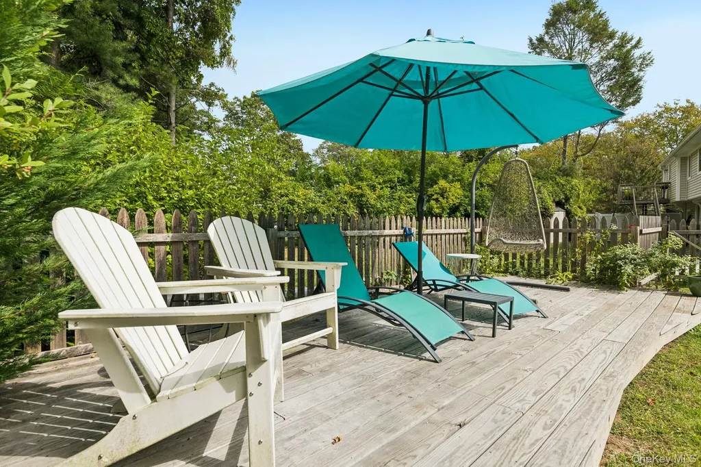 7 Dalton Lane East Northport NY 11731