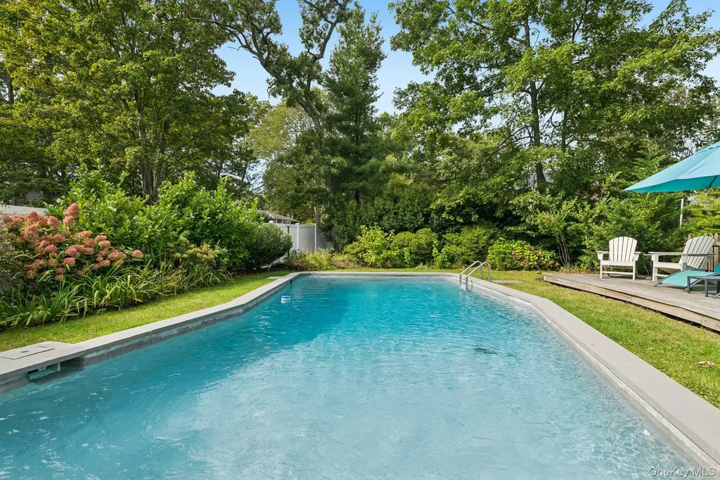 7 Dalton Lane East Northport NY 11731