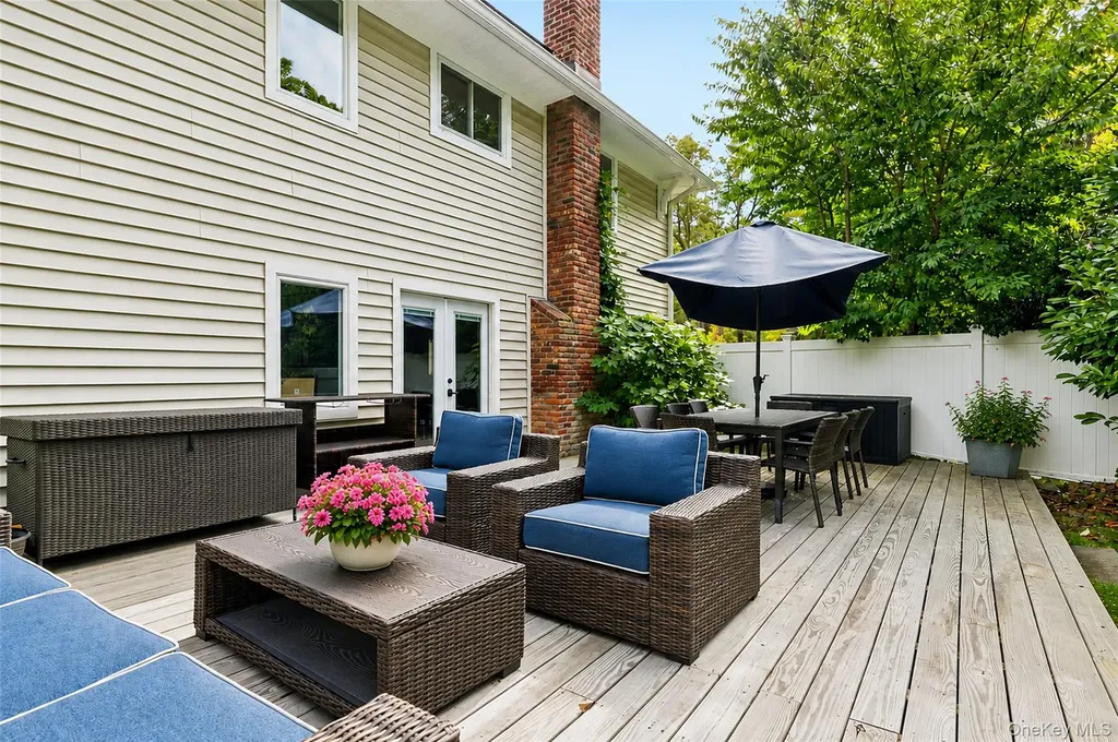 7 Dalton Lane East Northport NY 11731