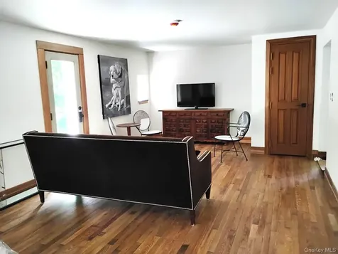 17 Gretna Hill Road Pleasant Valley NY 12569