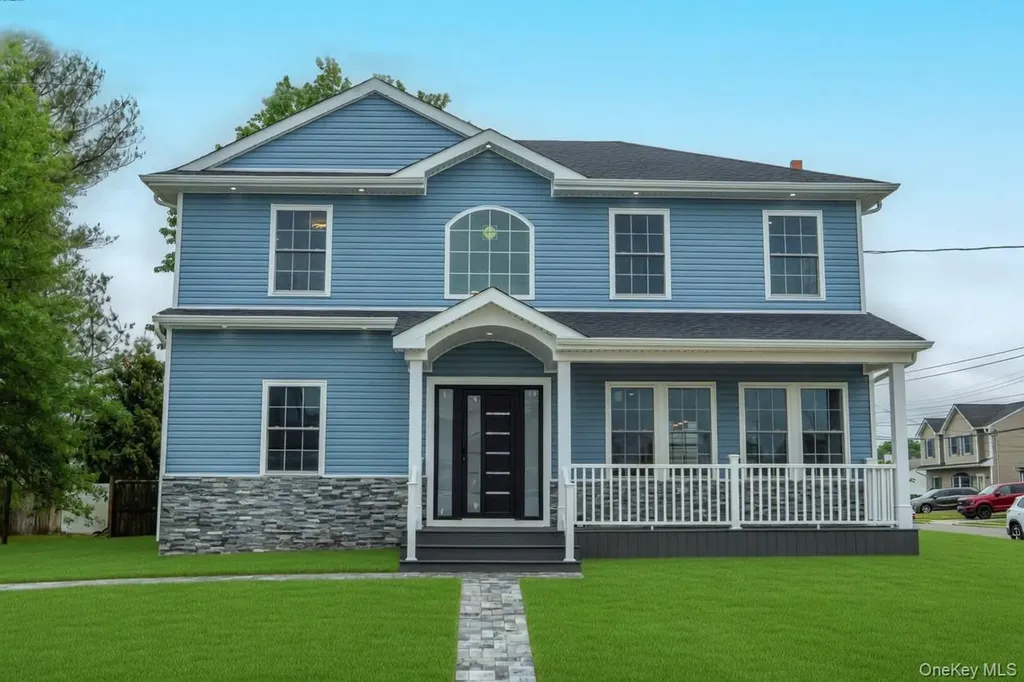 139 Maple Avenue Bethpage NY 11714