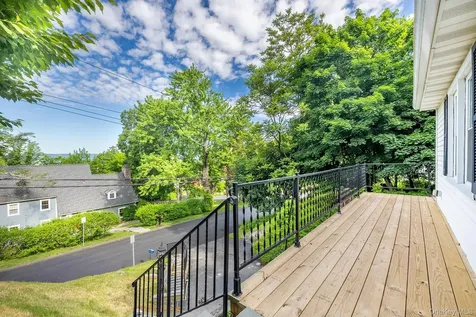 5 Meadowbrook Drive Ossining NY 10562