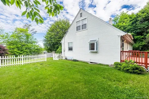 5 Meadowbrook Drive Ossining NY 10562