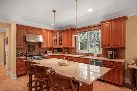 899 Harbor View Road Oyster Bay NY 11771