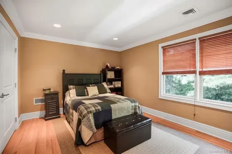 899 Harbor View Road Oyster Bay NY 11771