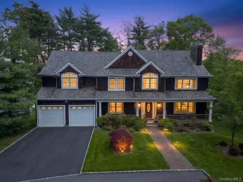 899 Harbor View Road Oyster Bay NY 11771