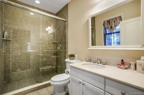 899 Harbor View Road Oyster Bay NY 11771