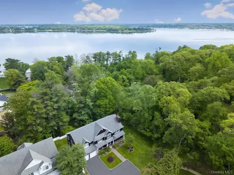 899 Harbor View Road Oyster Bay NY 11771