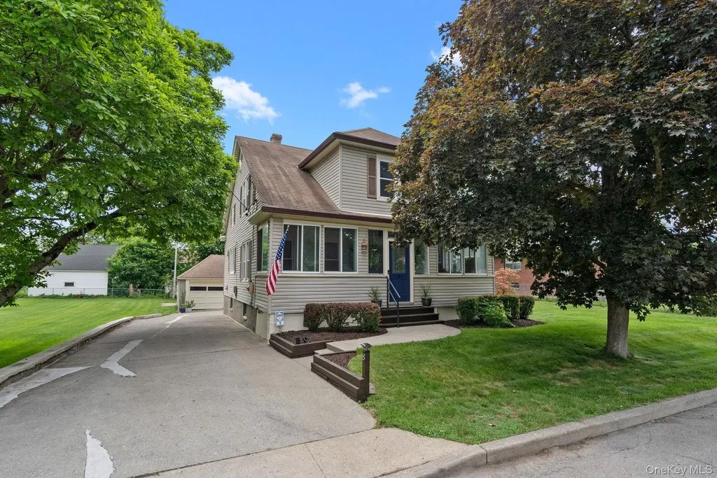 8 Beekman Street Poughkeepsie NY 12601