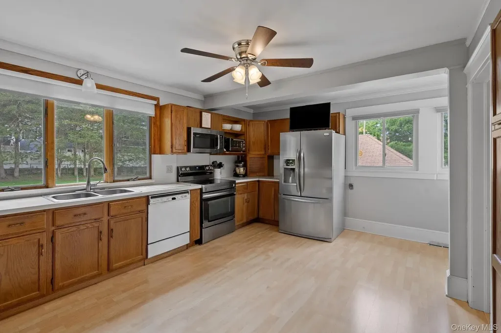 8 Beekman Street Poughkeepsie NY 12601