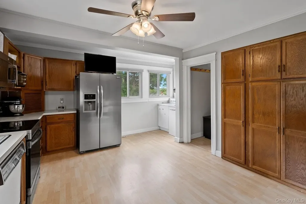 8 Beekman Street Poughkeepsie NY 12601