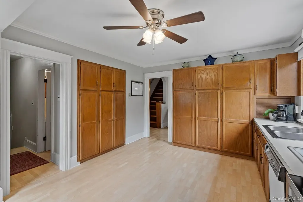 8 Beekman Street Poughkeepsie NY 12601