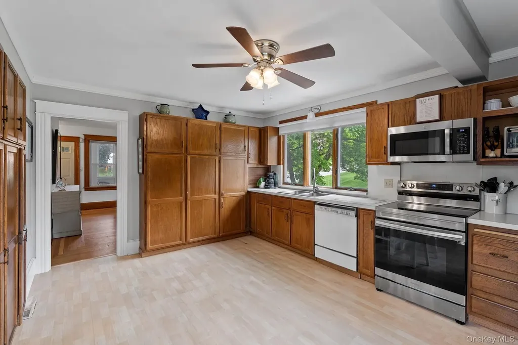 8 Beekman Street Poughkeepsie NY 12601