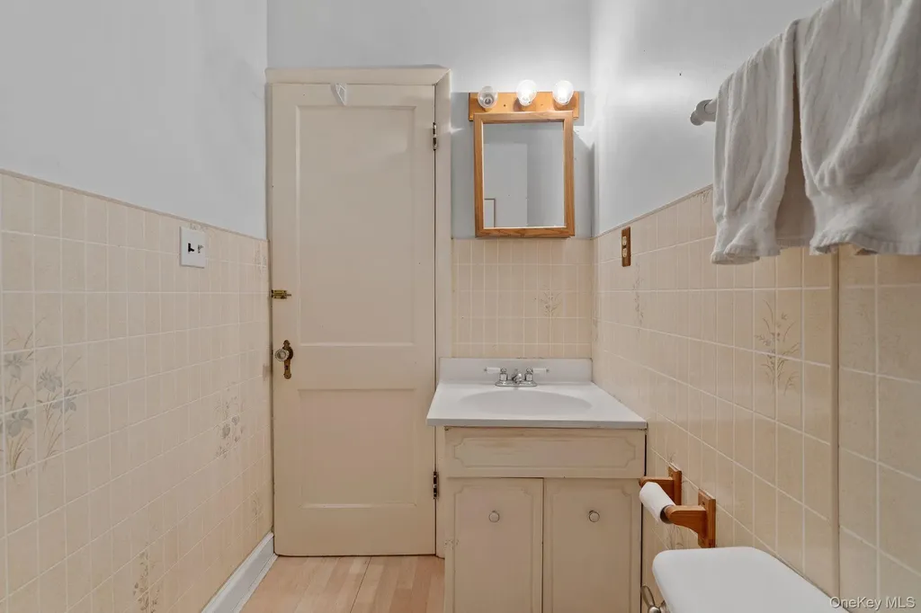8 Beekman Street Poughkeepsie NY 12601