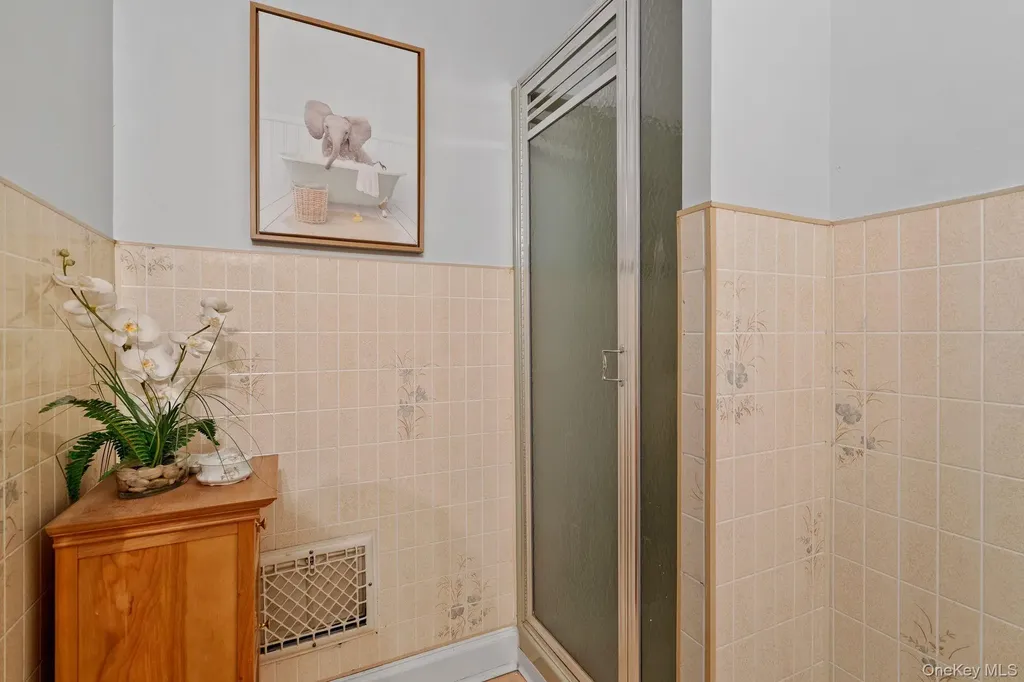 8 Beekman Street Poughkeepsie NY 12601