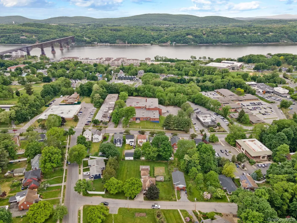 8 Beekman Street Poughkeepsie NY 12601