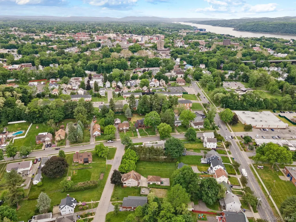 8 Beekman Street Poughkeepsie NY 12601