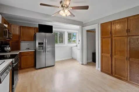 8 Beekman Street Poughkeepsie NY 12601