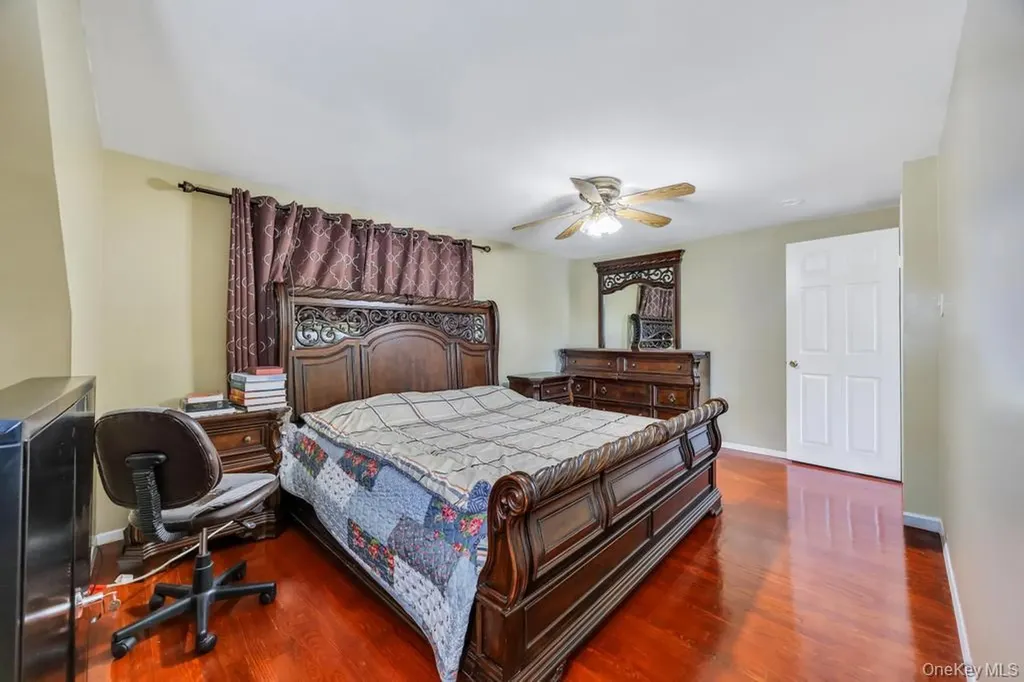 48 Liberty Avenue Mineola NY 11501