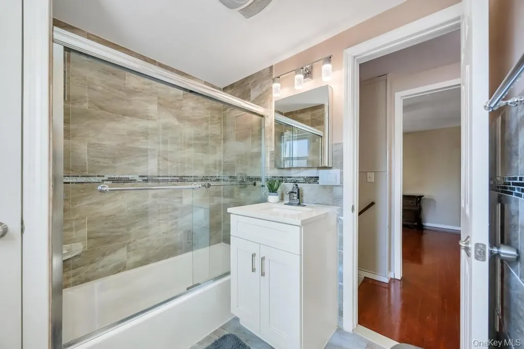 48 Liberty Avenue Mineola NY 11501