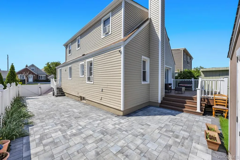 48 Liberty Avenue Mineola NY 11501