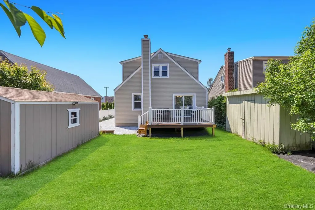48 Liberty Avenue Mineola NY 11501
