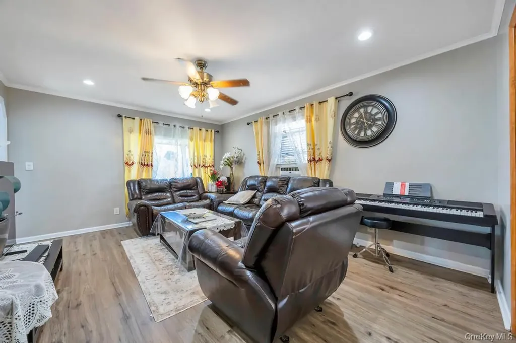 48 Liberty Avenue Mineola NY 11501