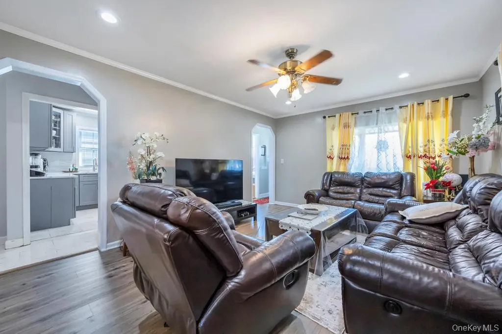 48 Liberty Avenue Mineola NY 11501