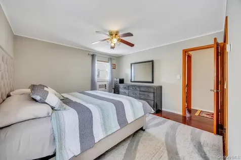 11 Edgewood Drive Hicksville NY 11801