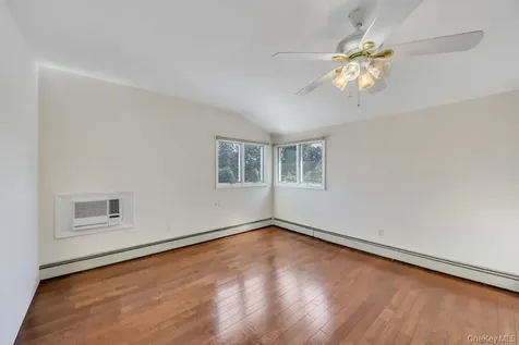 11 Edgewood Drive Hicksville NY 11801