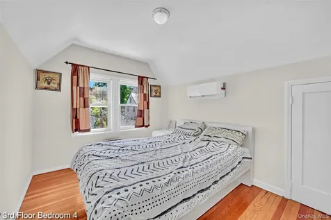 11116 76th Drive Forest Hills NY 11375