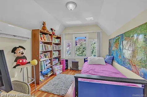 11116 76th Drive Forest Hills NY 11375