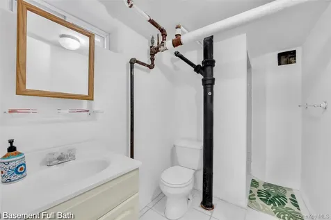 11116 76th Drive Forest Hills NY 11375