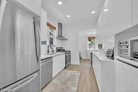 11116 76th Drive Forest Hills NY 11375