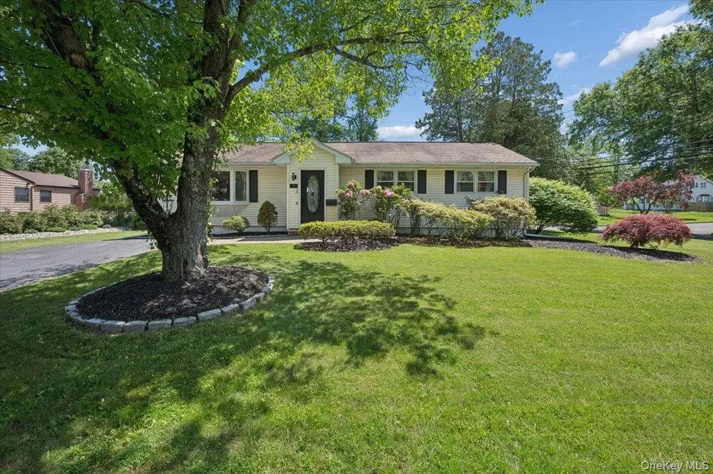 2 Debra Lee Court West Nyack NY 10994