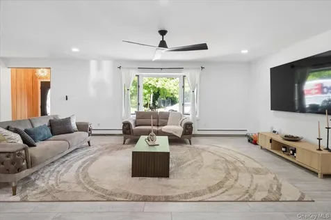 2 Debra Lee Court West Nyack NY 10994